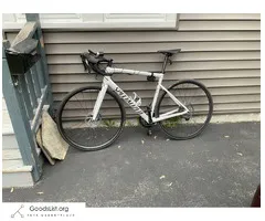Specialized Tarmac SL6 (2022) - Flawless condition, 40 miles on it - $1,800 (Waterville)